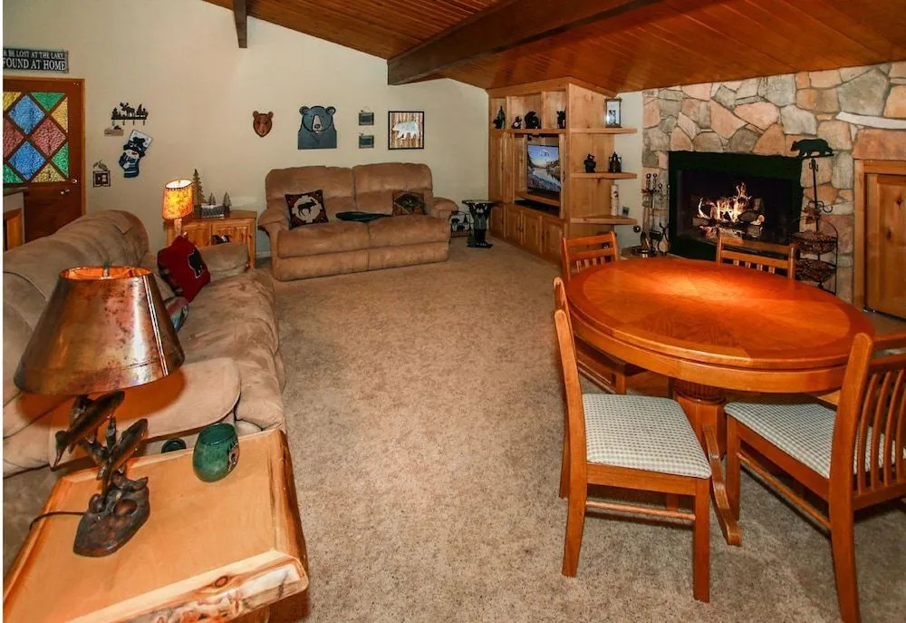 Moonridge Manor