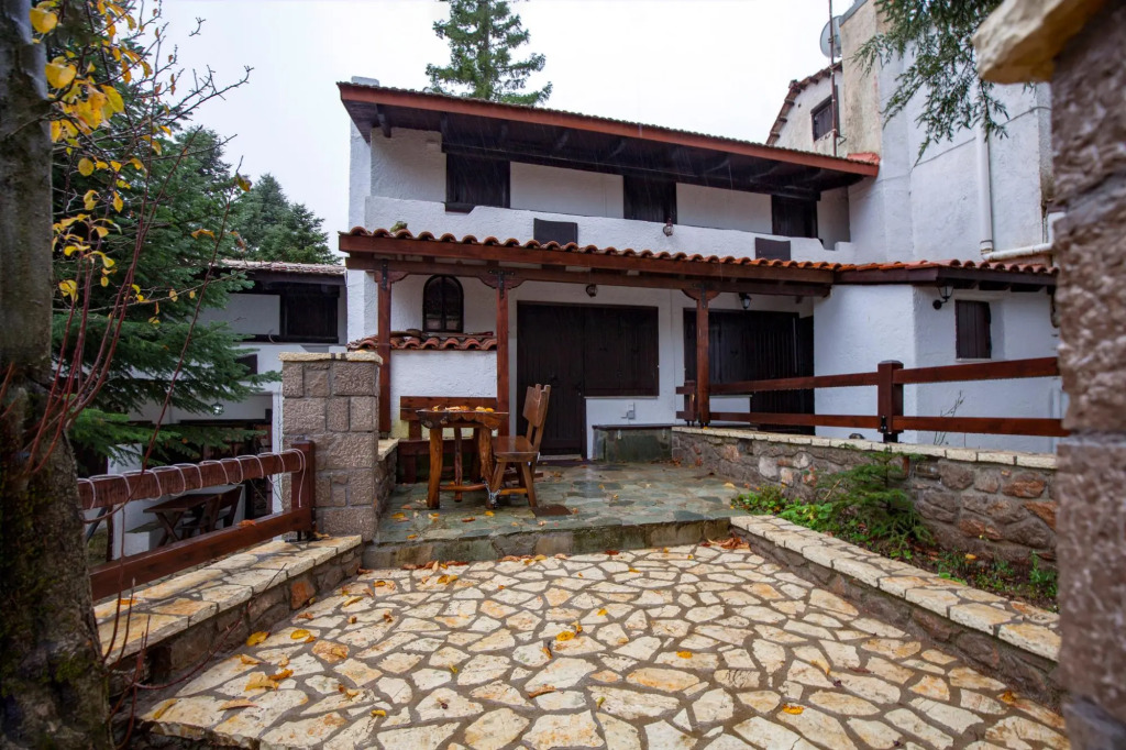 Dandy On The Hill Agoriani | Chalet Iris | Up to 6 people