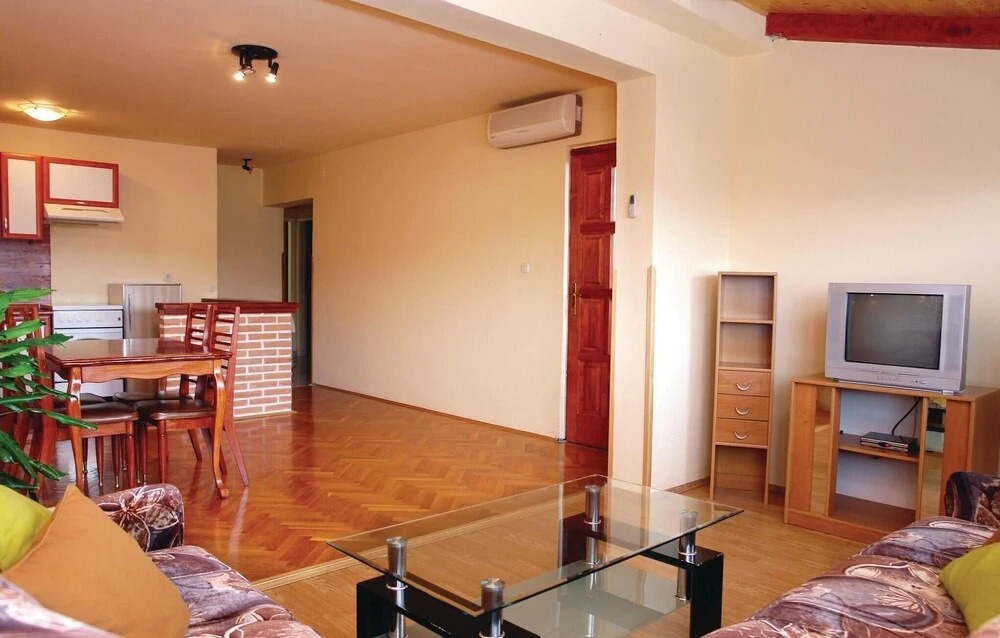 Beautiful Home in Pula With Wifi and 3 Bedrooms