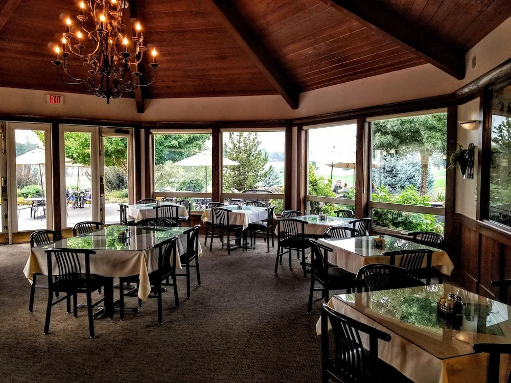 Resort at Eagle Point Golf Club Lodging
