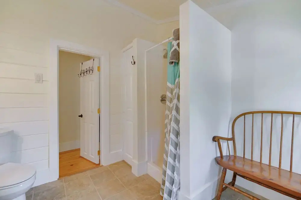 Lake Access + Views: Family Getaway in Conway!
