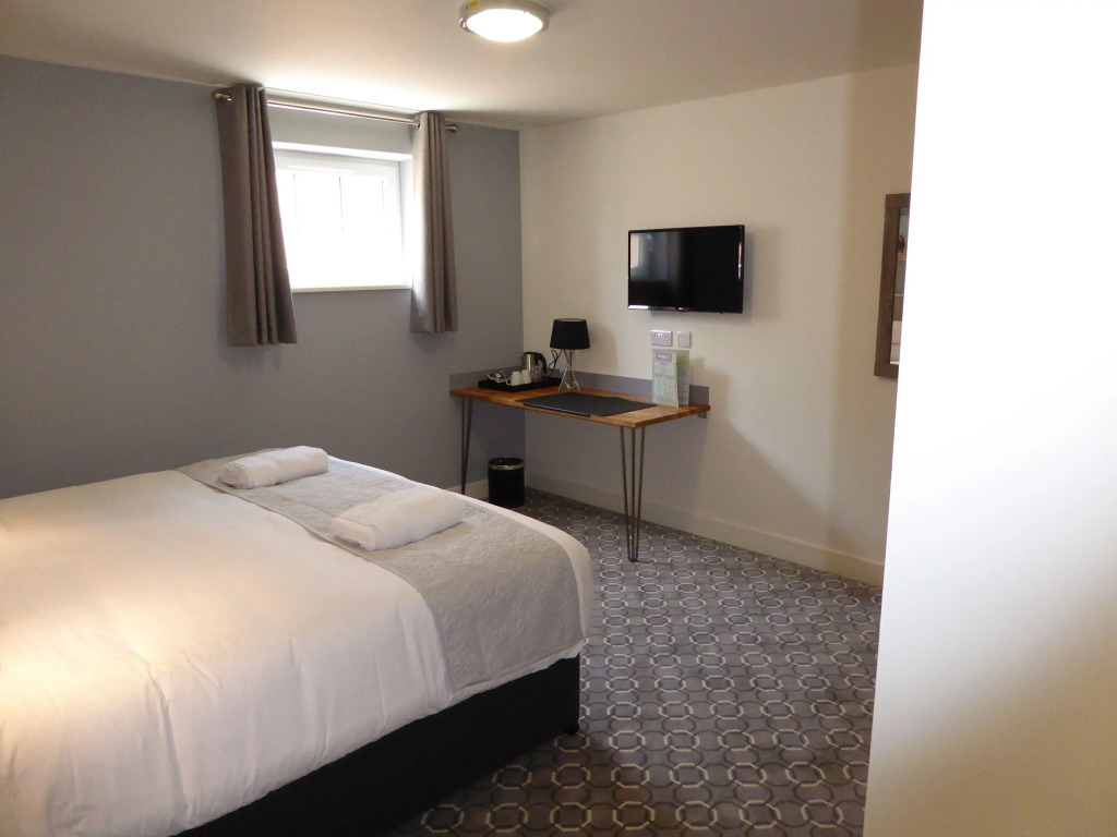 rooms@73