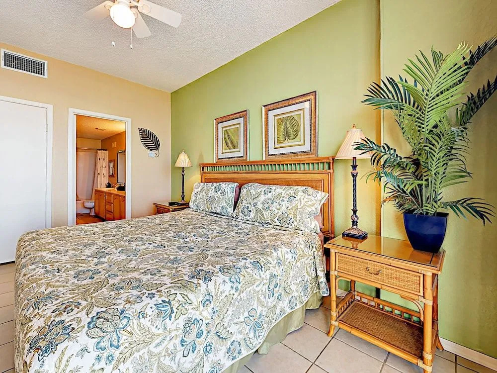 1000 Padre Blvd Condo OFC 715 by RedAwning