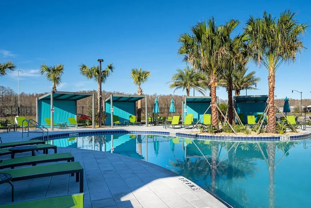 Beautiful Decor 2BR Apartment Near Disney