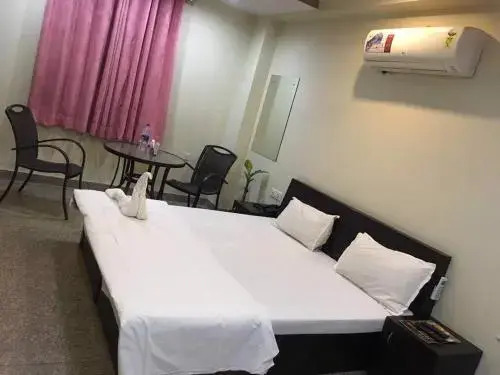 Hotel Sky Inn by OYO Rooms
