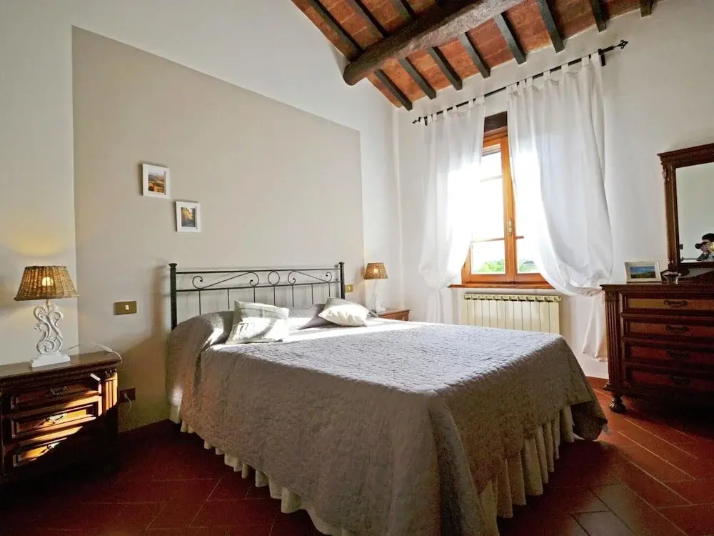 Villa in Tuscany With Pool Near Cortona