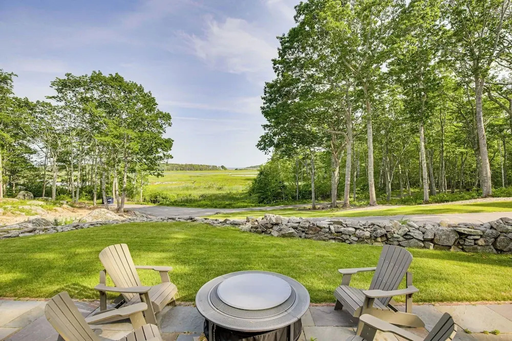 Spacious Kennebunkport Home w/ View, 2 Mi to Beach