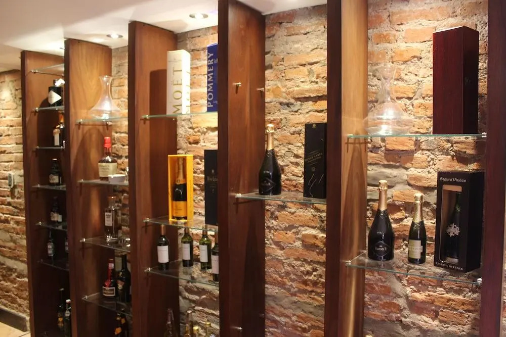 Pristmata Suites