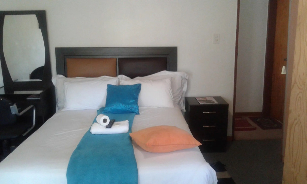Royal Olympia Lodges & Safaris RSA