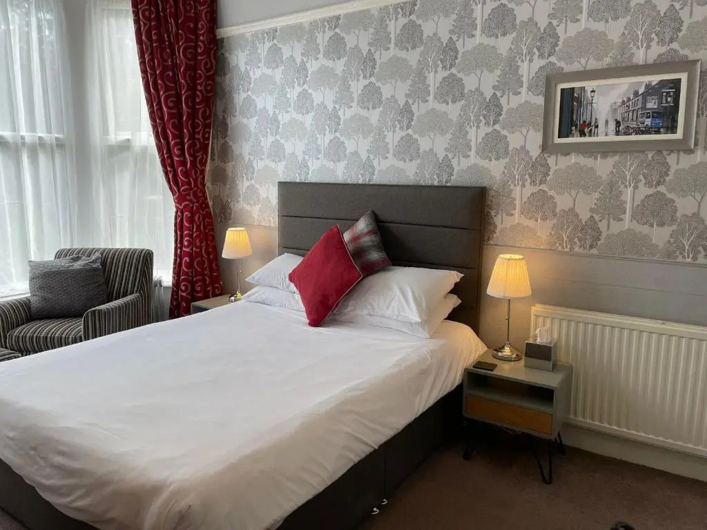 Rostrevor Hotel - Guest House