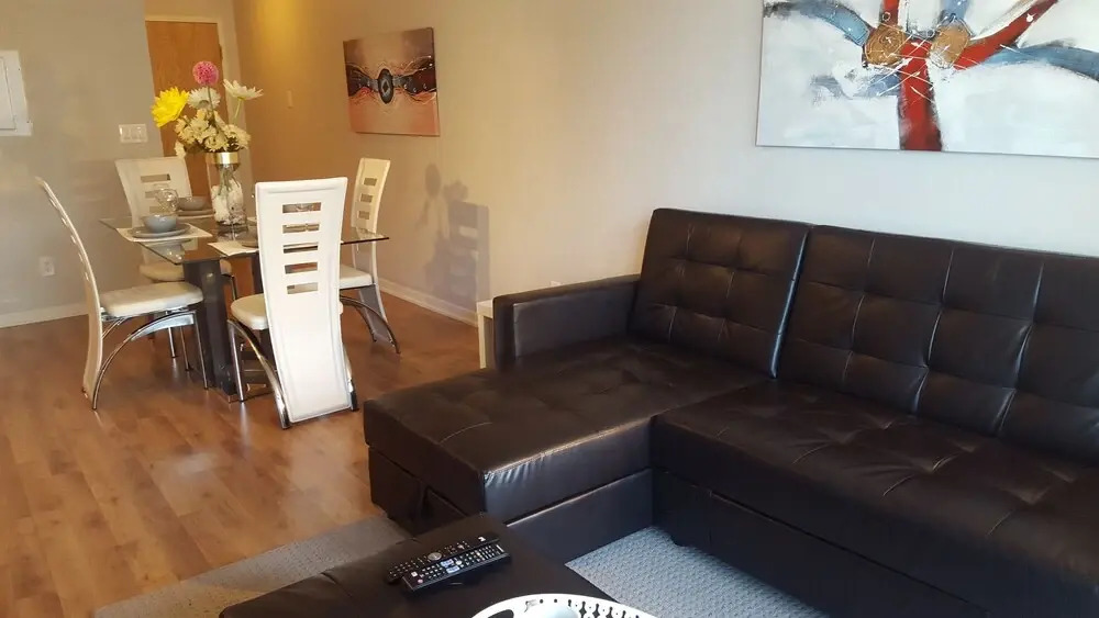 Lavish Suites- New Two Bedroom - Amazing CN Tower View
