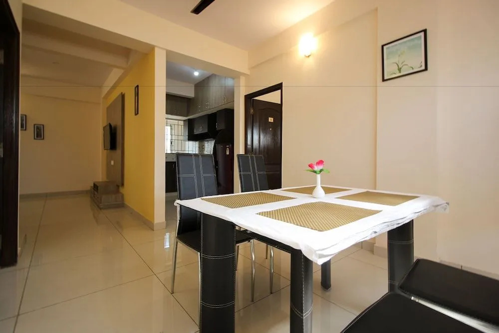 Oyo 7918 Home Apartment the Premium Services