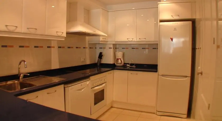 Apartamentos Estartit Park