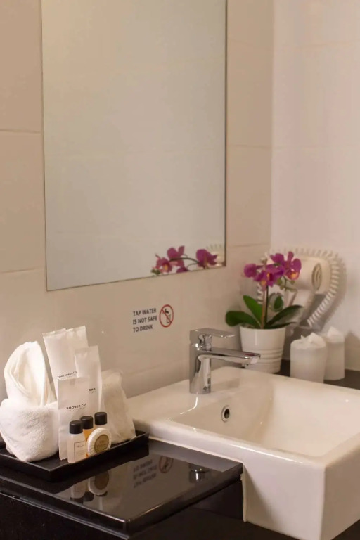 Prime Square Hotel
