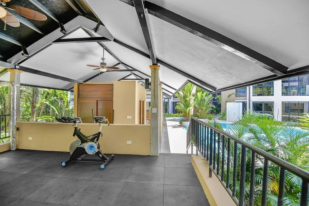 Brand New Loft Few Steps From The Beach