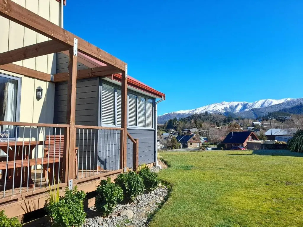 *** LAKE VILLA 460 ***
