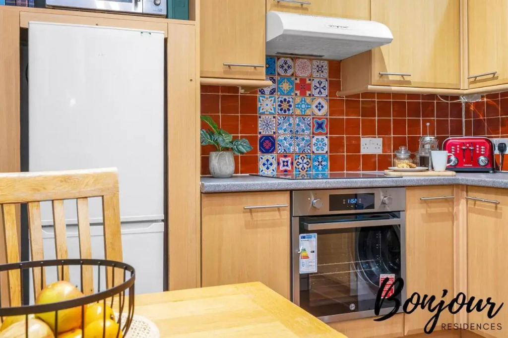 Central Cozy 2BR-1BA near Princes Street