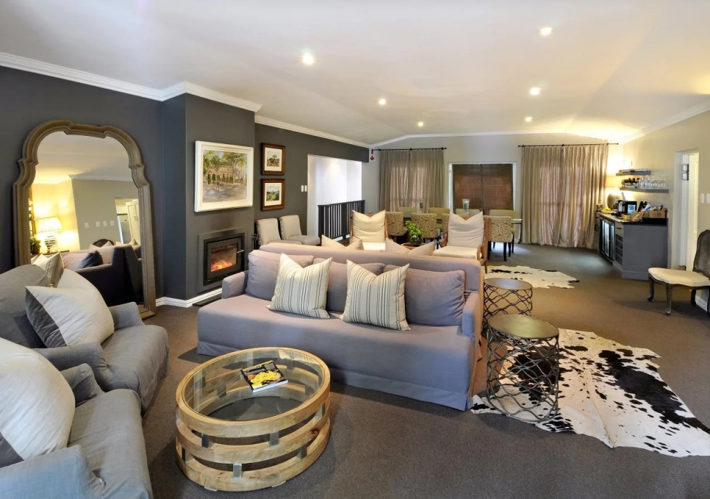 8A Grahamstown by The Oyster Collection