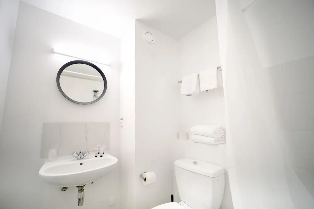 Travel Hotel Kruisem - next to E17 Gent Kortrijk