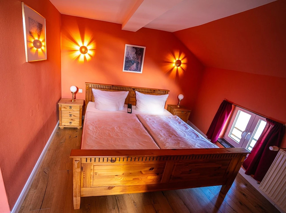 FewoZauber "Pension am Dom", Historische Apartments, Superzentral, 7min zum Schloss