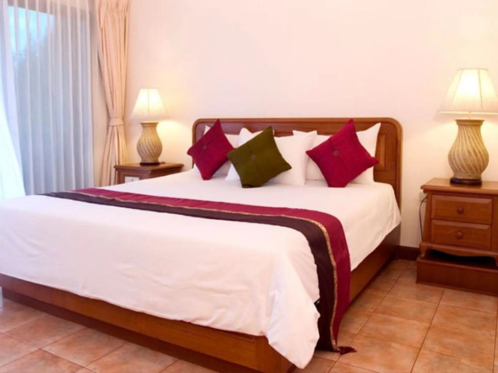 Surin Bay Inn