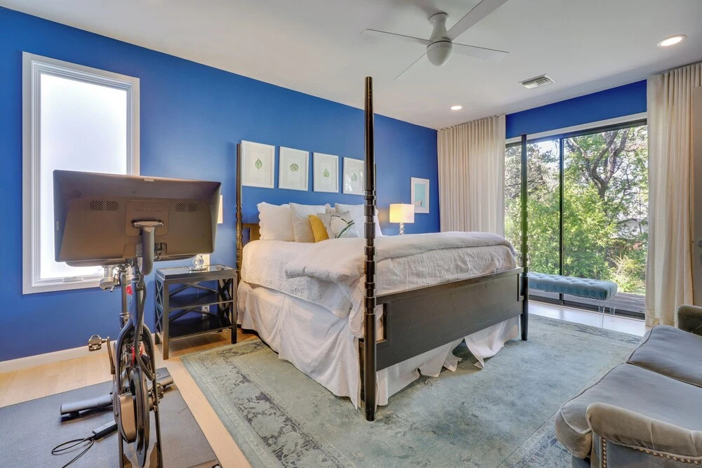 Modern Austin Home w/ Yard ~ 1 Mi From Acl!