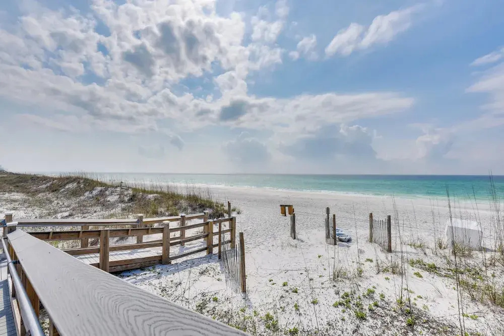 Miramar Beach Getaway w/ Pool Access & Fireplace