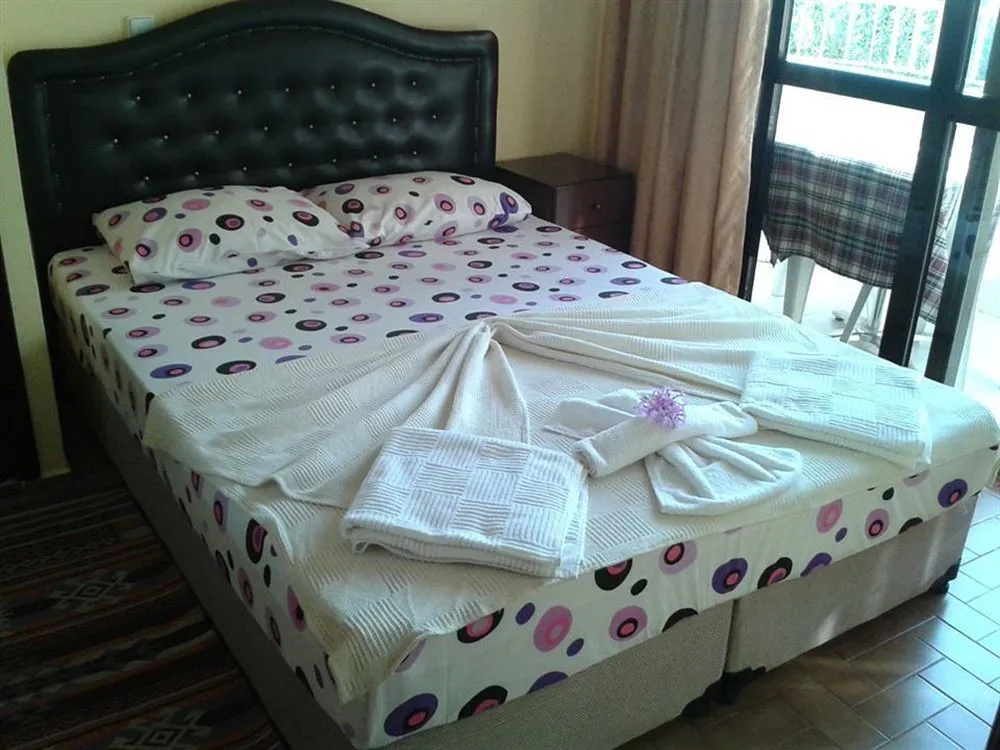 Defne & Zevkim Hotel