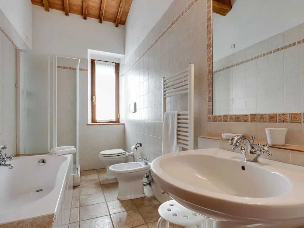 360 degree view over the Tuscan hills
