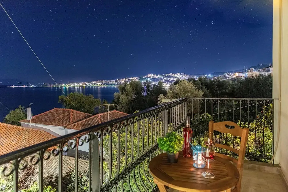 Seaside Sunset Studio - Perfect Location