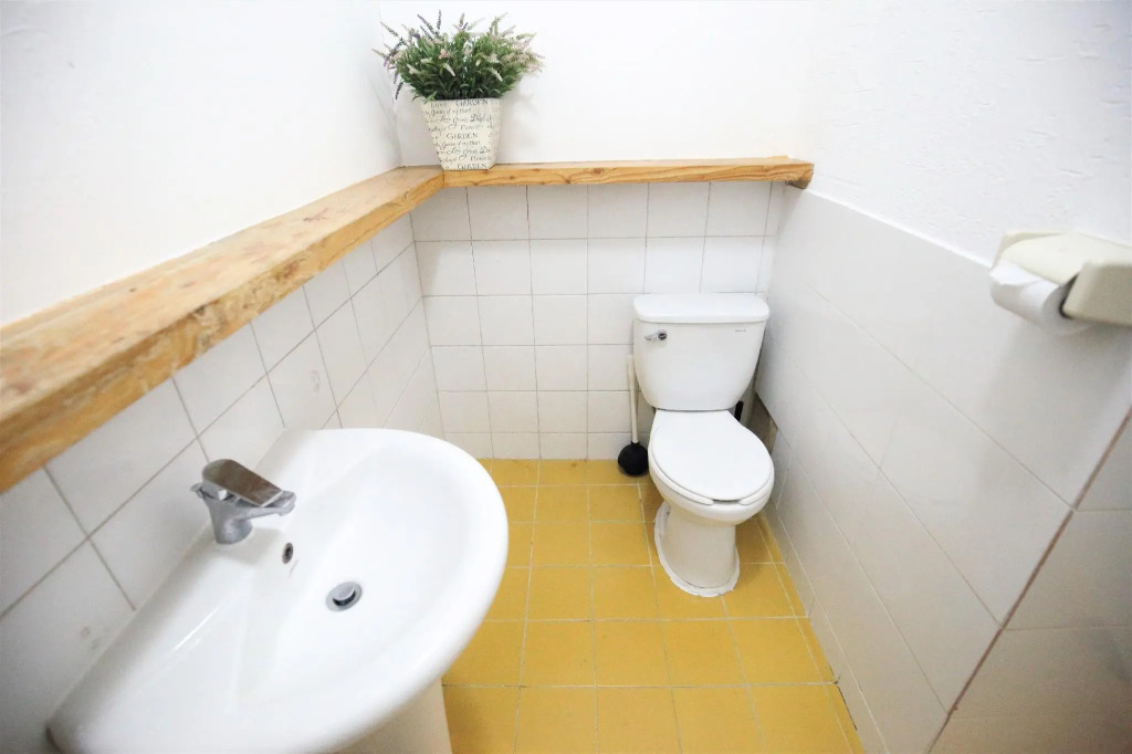 Zibro S Guesthouse