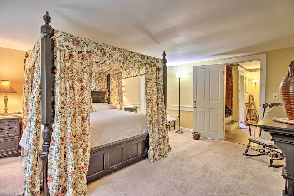 Historic Hanover Area Home, 16 Miles to Dartmouth!