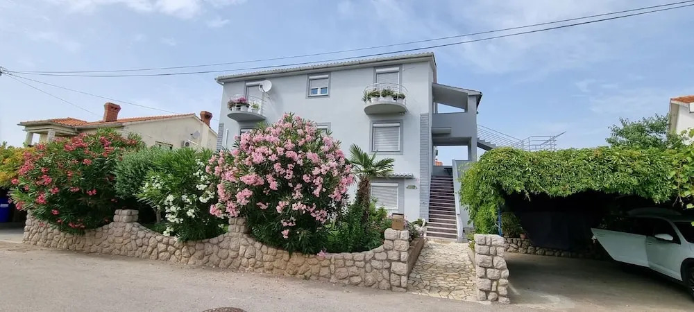 Apartmani Ana