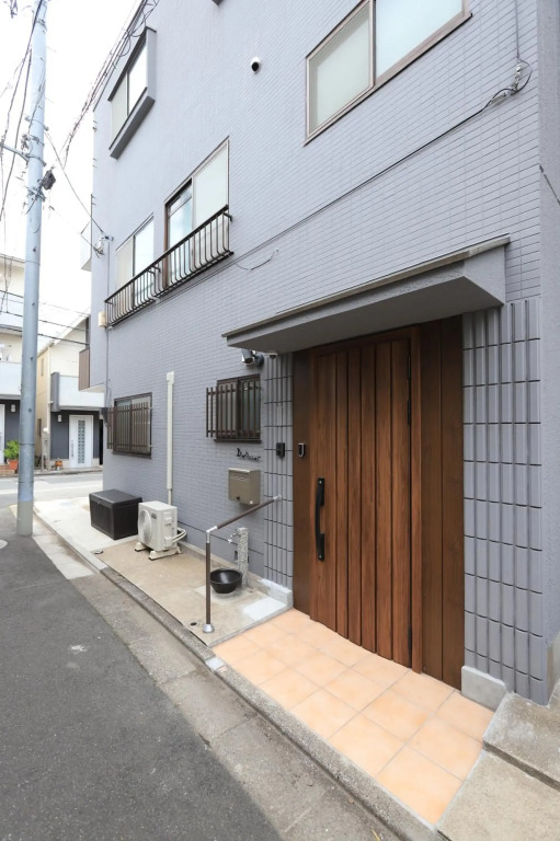 Hikari House