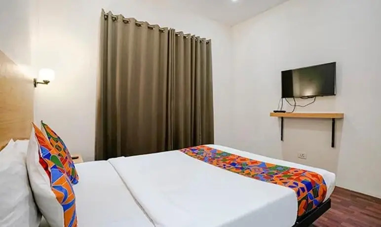 Fabhotel Vista Suites I