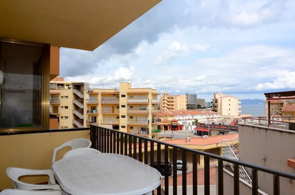Apartamentos Mar Blau L'Escala