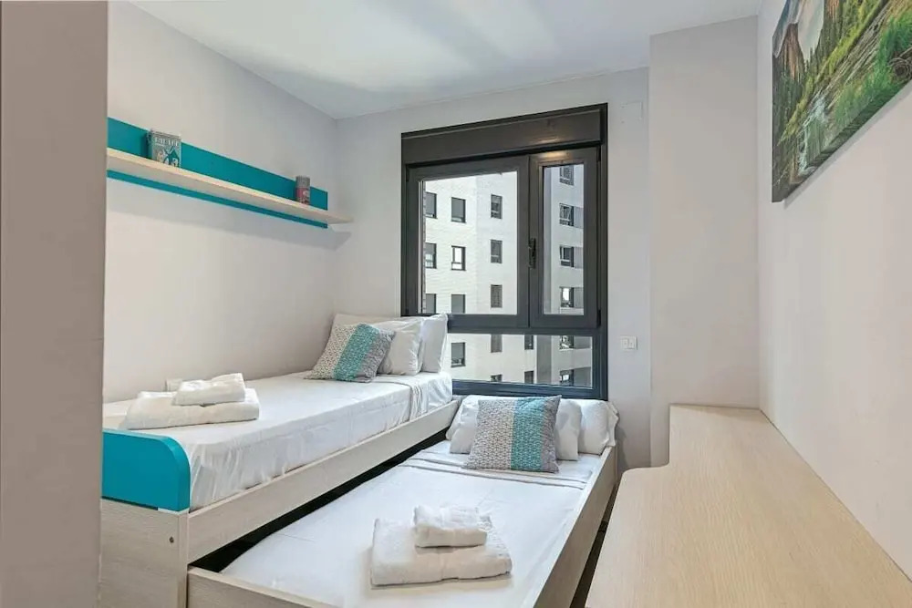 Stunning 2 Bed Apt, Sleeps 6 nr Adelfas