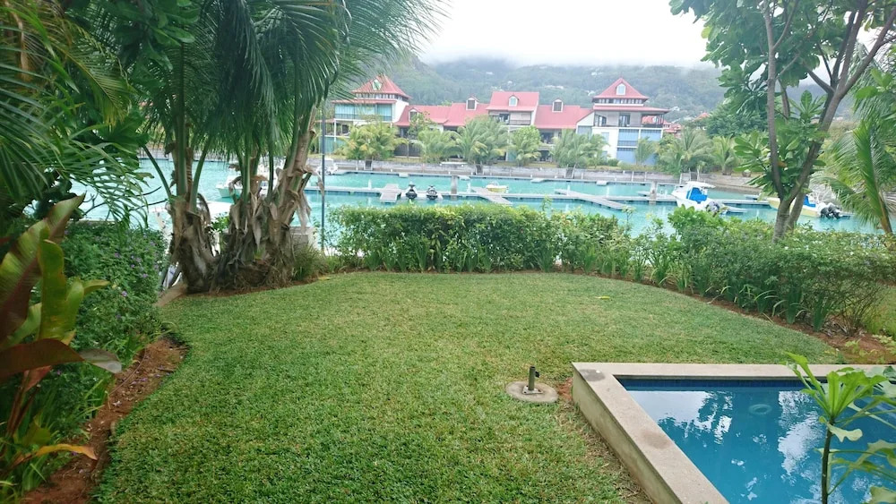 House With 3 Bedrooms in Mahé, With Wonderful sea View, Private Pool a