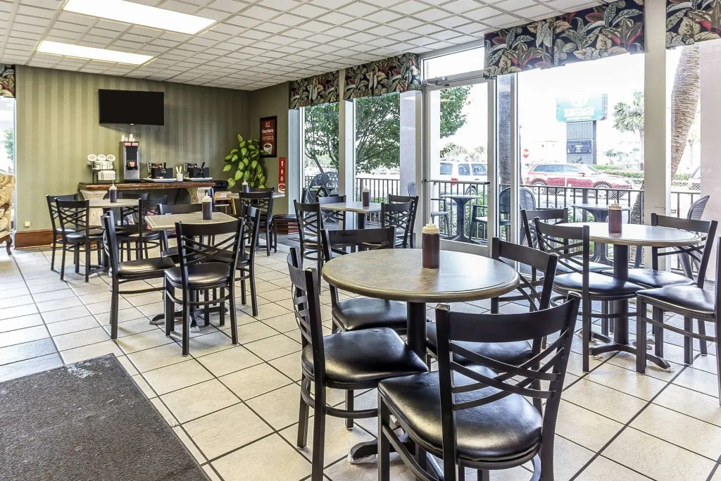 Ocean Crest Inn and Suites