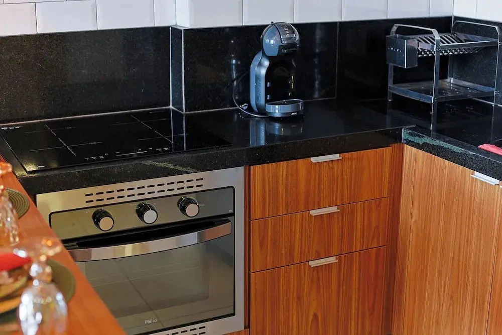 Studio Pet Friendly c Garagem e Varanda no Centro