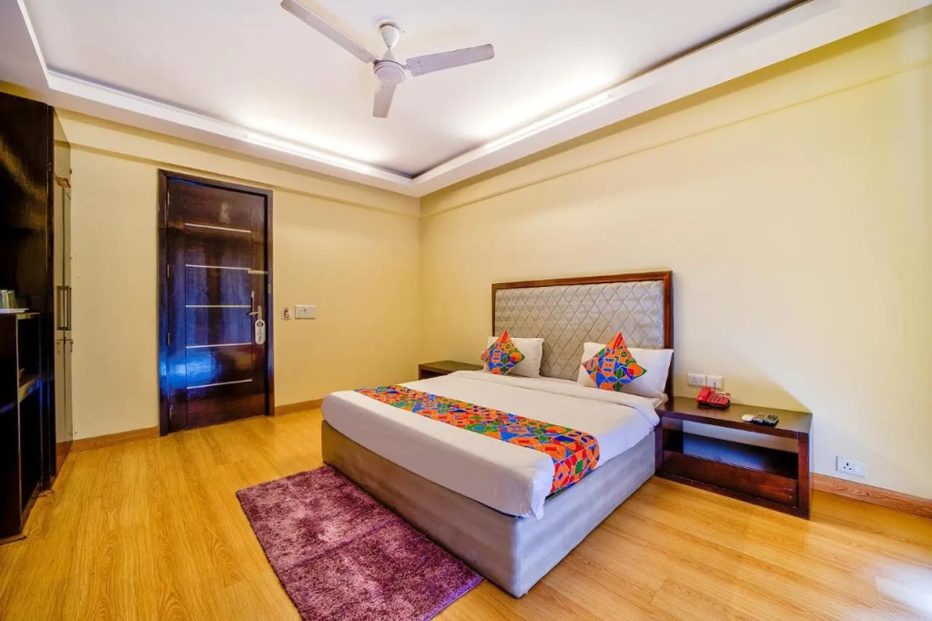 FabHotel Rivlet