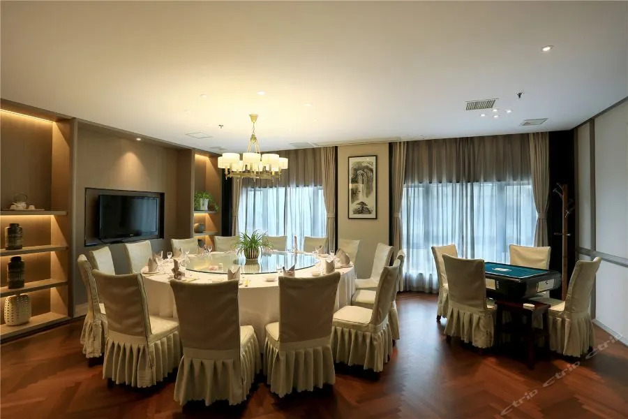 Baiyang Hotel