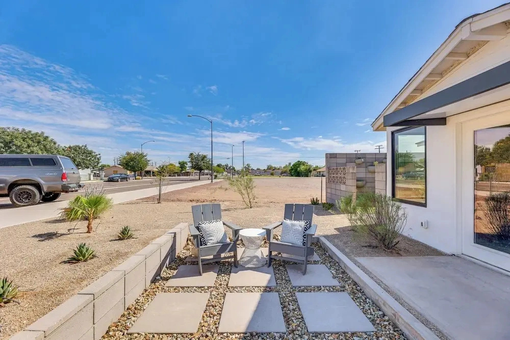 Walkable Downtown Chandler Oasis w/ Private Patio