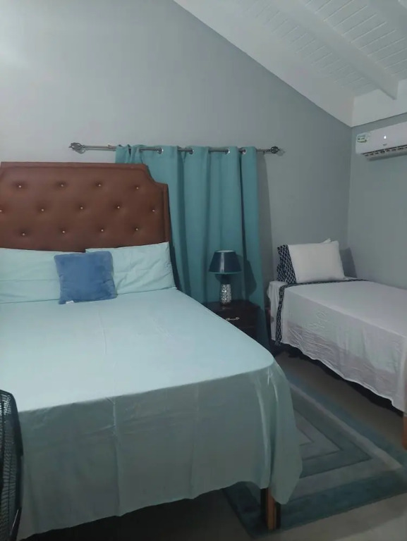 Luxurious 3-bedroom House in Ocho Rios With Private Entrance