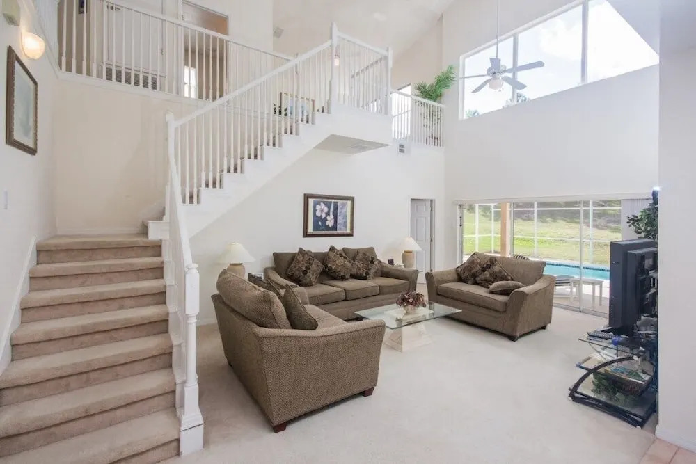 Exotic Nest 5 Bedroom Home by Redawning