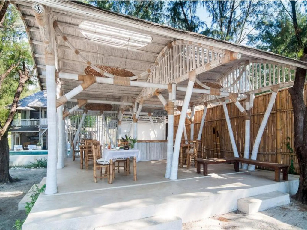 Coral Flora Villa Beach Front