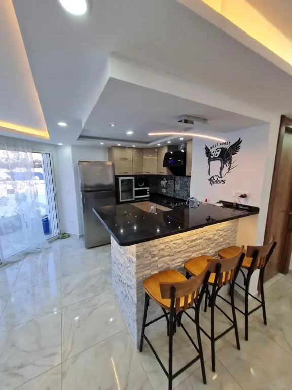 Tonny House