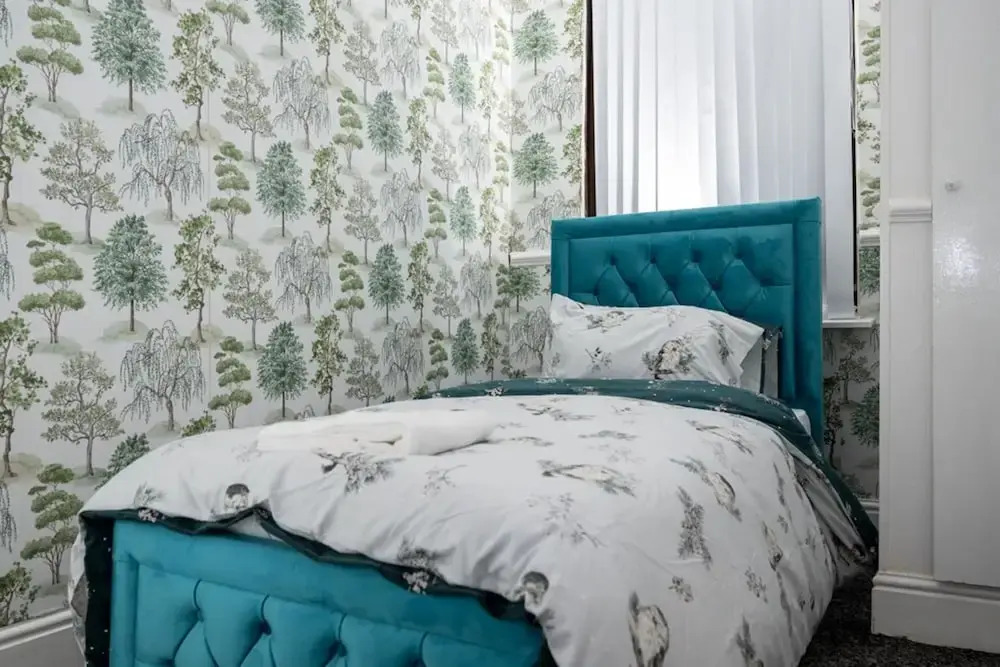 4-bed - Sleeps 8- Free Parking - Pet Friendly