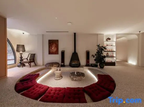 WuYun Designer Boutique Hotel Closest to Tianmen & Fox Fairy Show