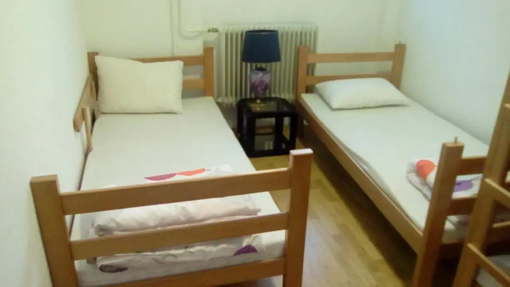 Hostel Jellostone